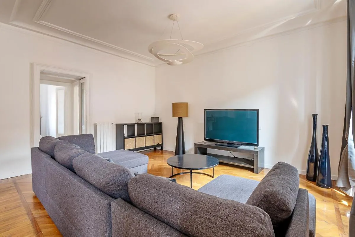 Exclusive 3 Bedrooms Apartment In Brera 밀라노 이탈리아