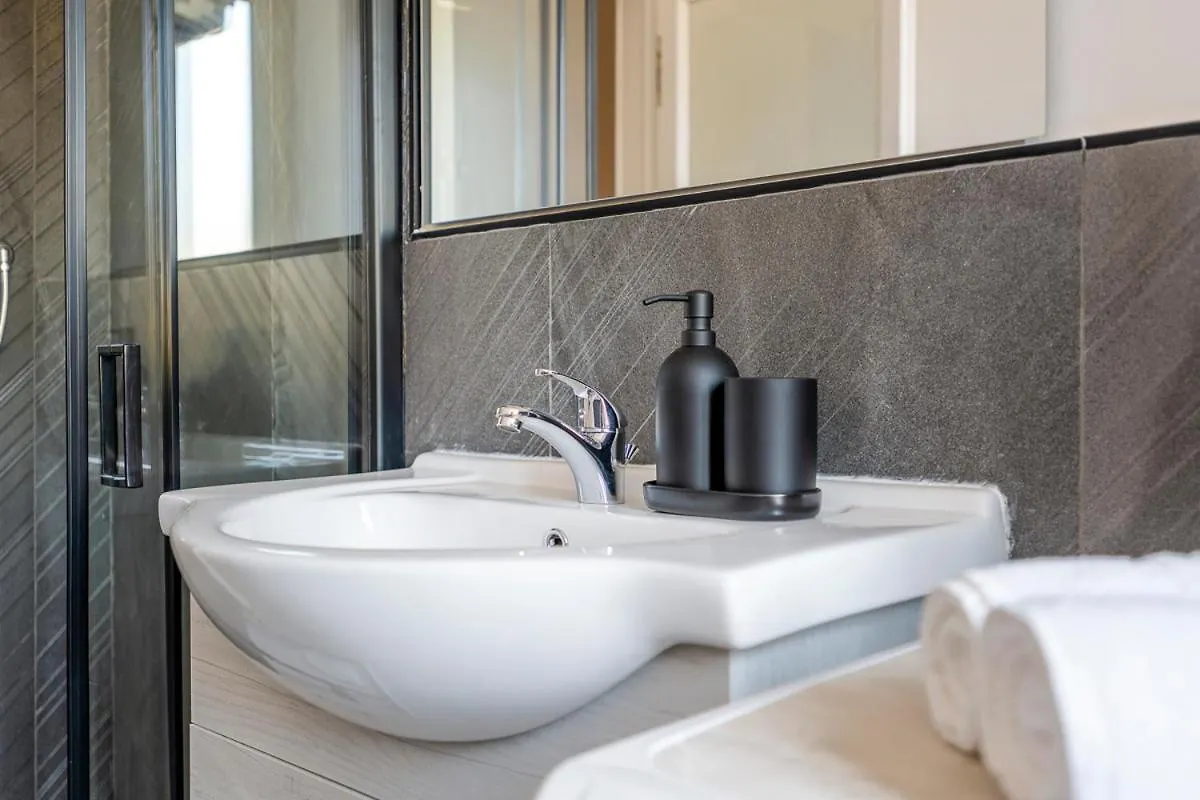Exclusive 3 Bedrooms Apartment In Brera Milano