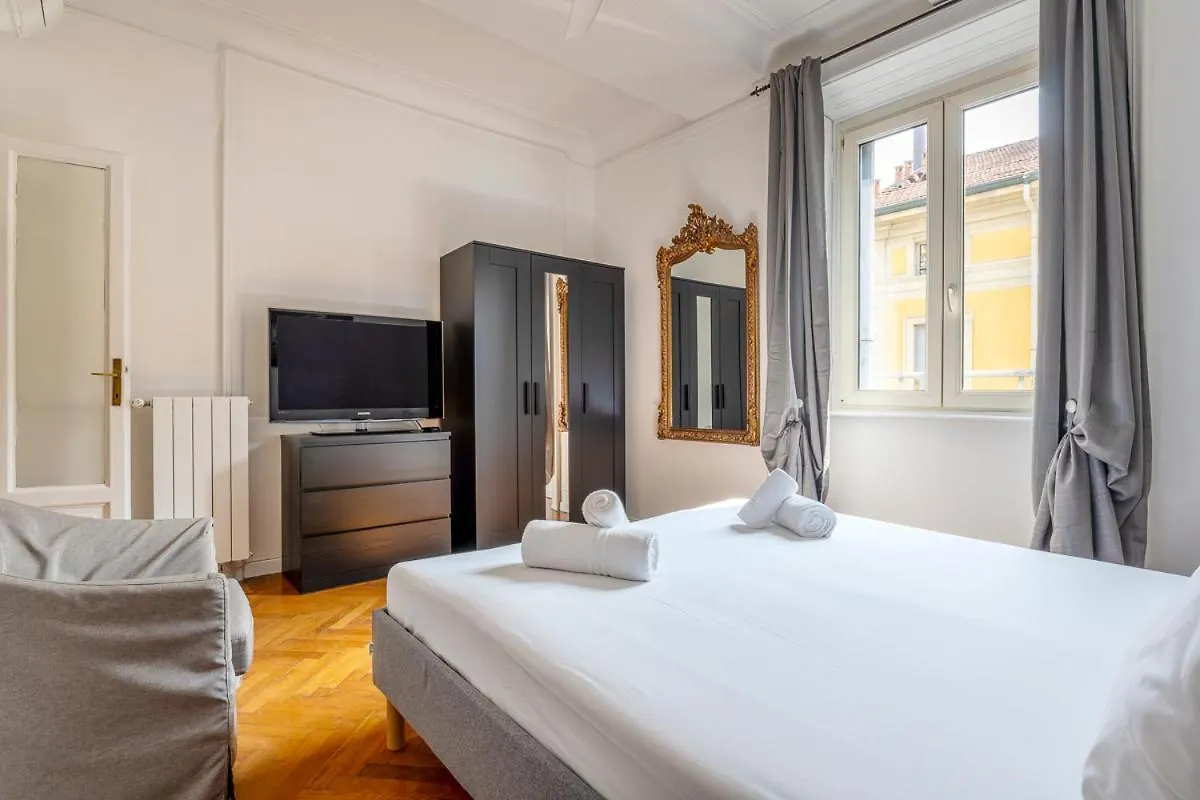 Exclusive 3 Bedrooms Apartment In Brera Milano