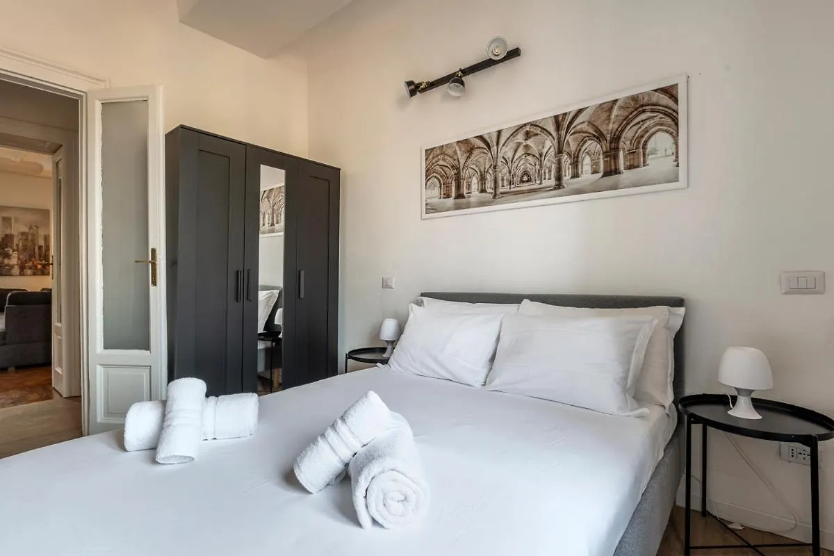 Exclusive 3 Bedrooms Apartment In Brera Milano